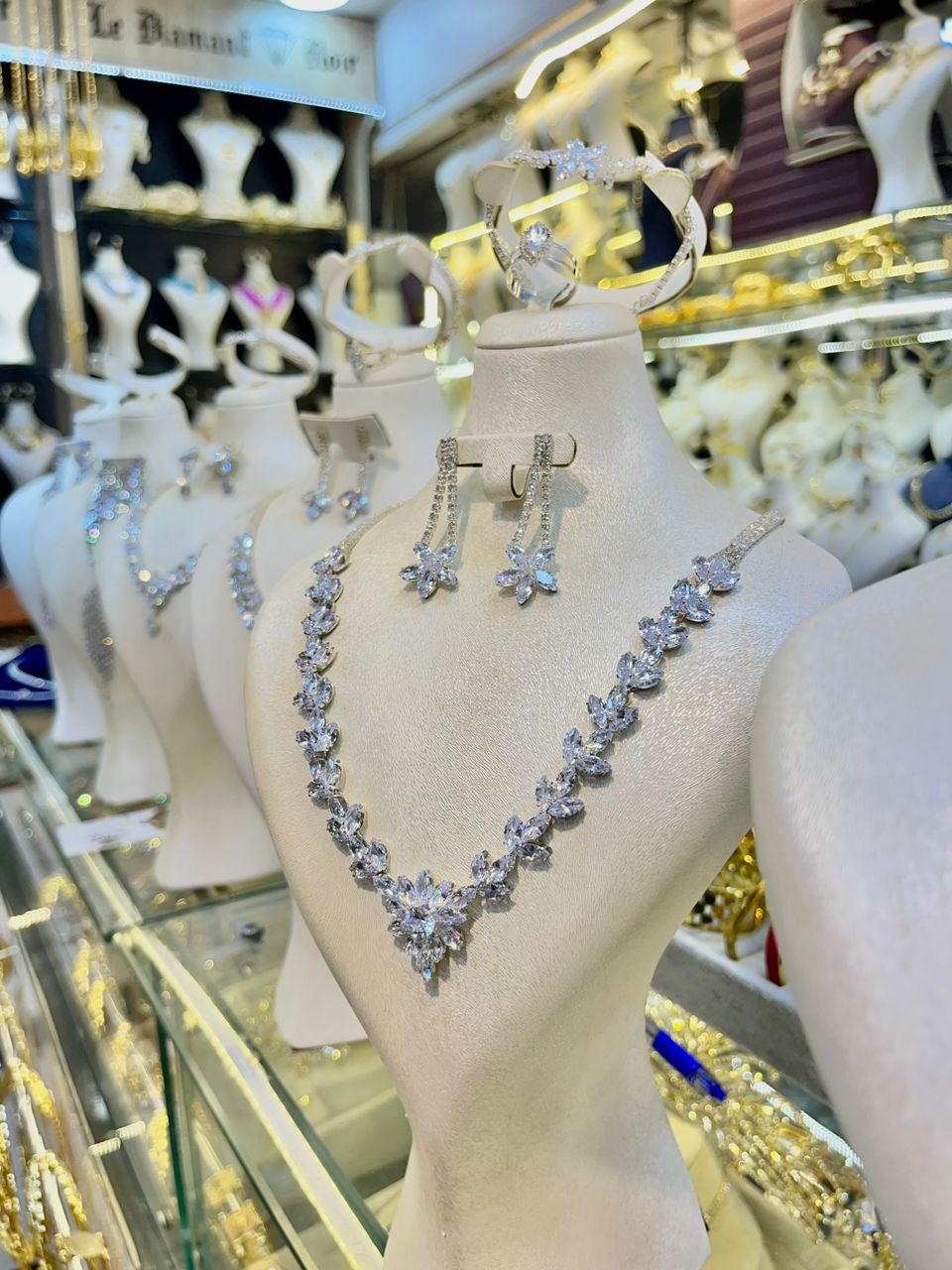 Parure en Pierre Zircorium - M 2