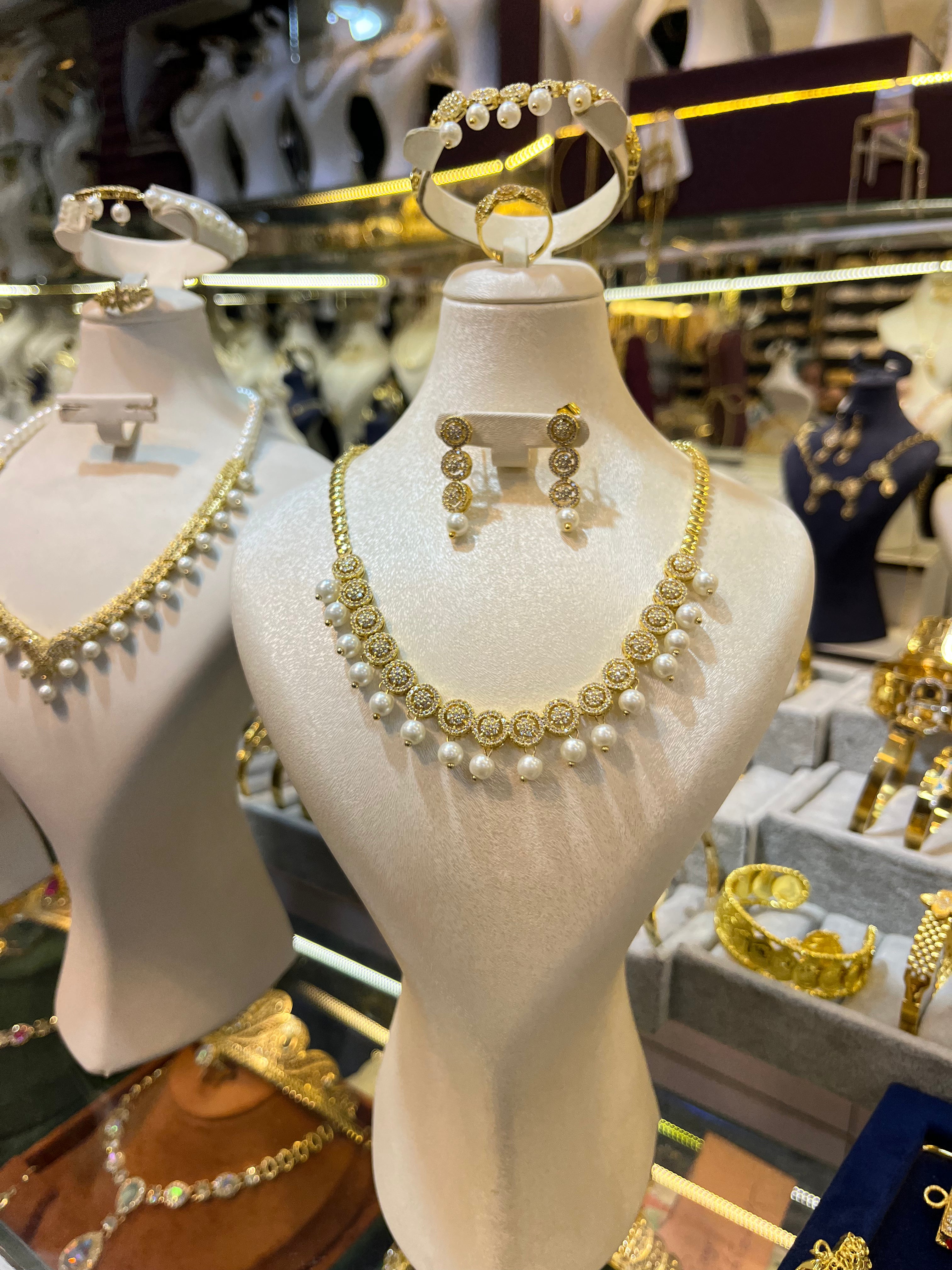 Parure en zirconium