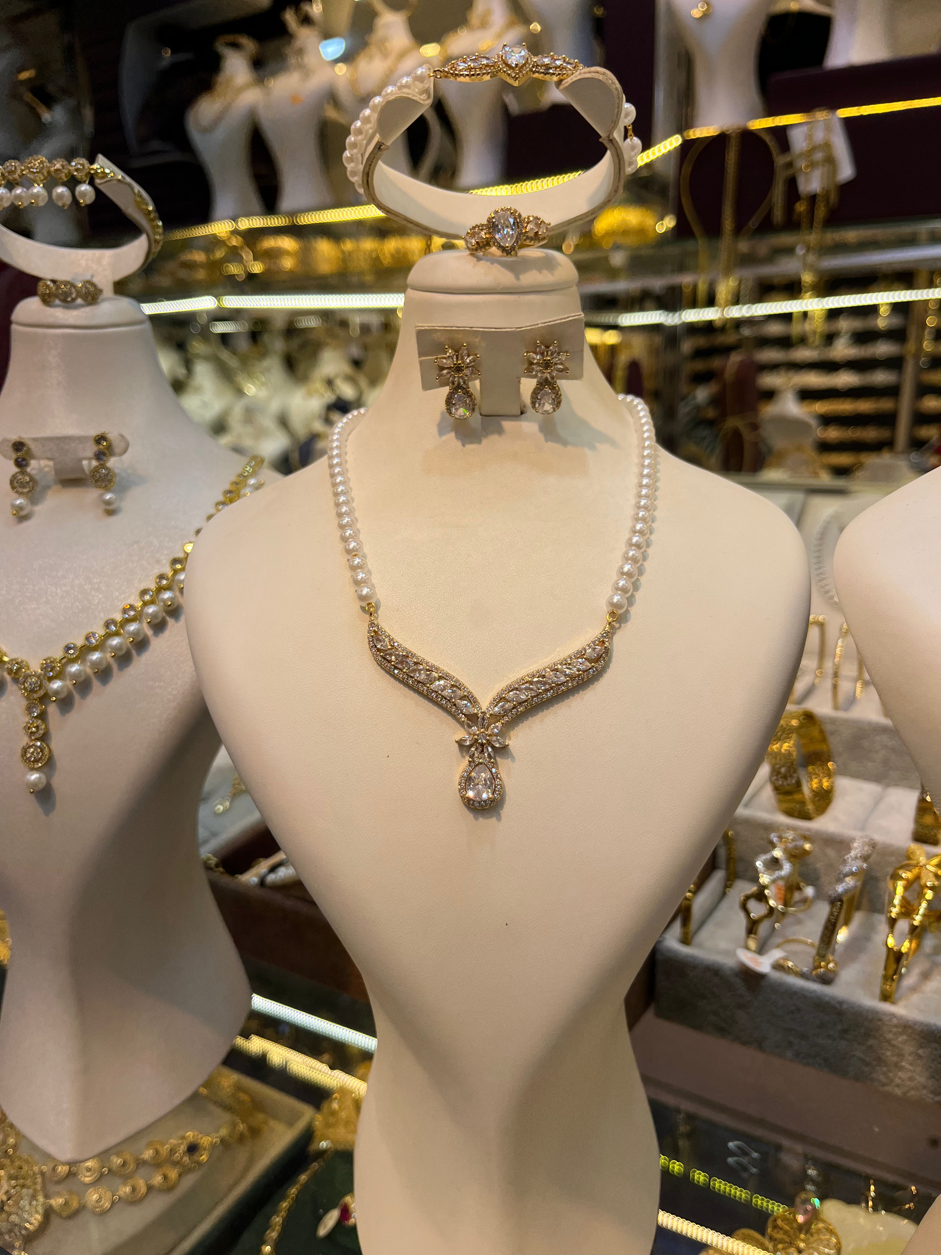 Parure en zirconium