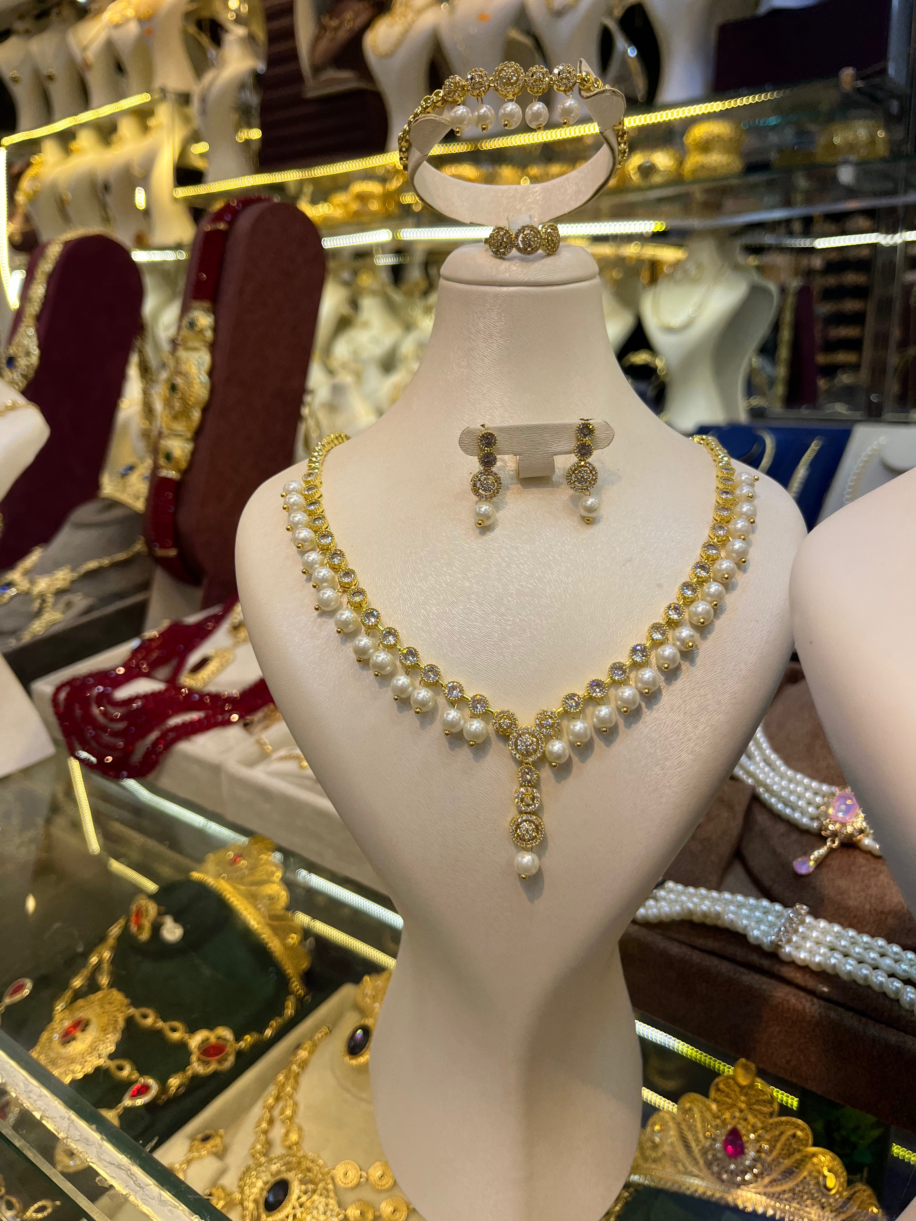 Parure en zirconium